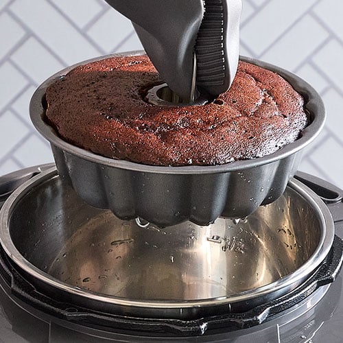 Pressure Cooker Fluted Cake Pan