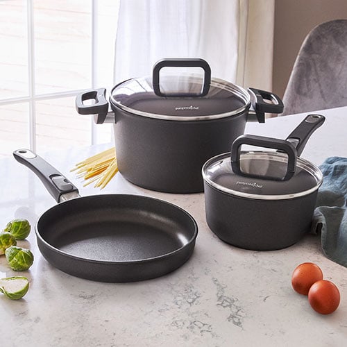 Free Shipping 5-Piece Nonstick Cookware Set Pampered Chef