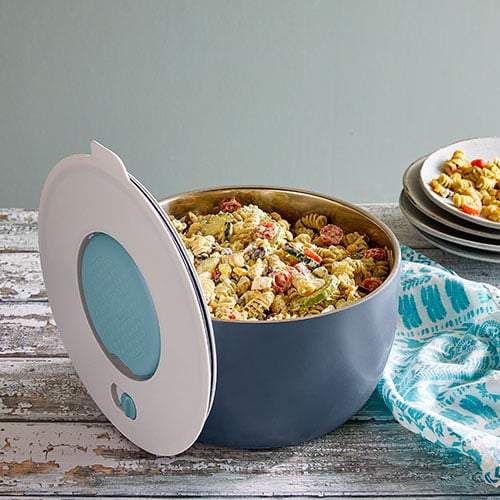 Pampered Chef On-The-Go Serving Bowl Set