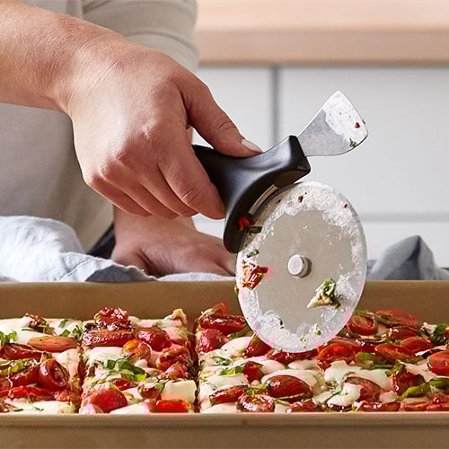 Pizza Crust Cutter Shop Pampered Chef Us Site