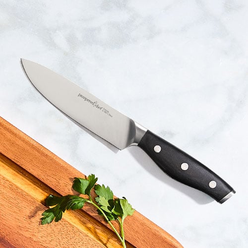 5 Essential Kitchen Knives You Need Right Now