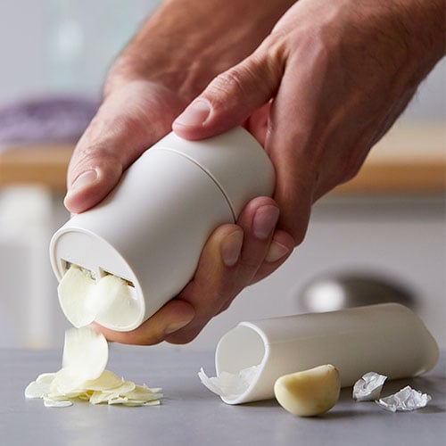 2 items Pampered Chef Garlic Slicer Dishwasher-safe 