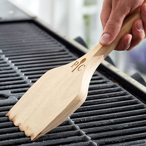 Wood Bamboo Outdoor Barbeque Grill Cleaner Cleans Top and Between Barbecue Grates Natural BBQ Accessories Cleaning Tool for All Types of Grills OUTFANDIA Out Topper Wooden Grill Scraper 