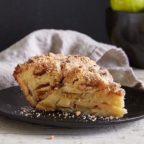 Apple Pie Crumble Cake