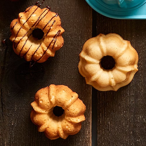 Mini Classic Vanilla Bundt Cakes - Recipes