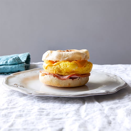 Good Living Microwave Egg Muffin Breakfast Sandwich Pan for Eggs in a Minute 