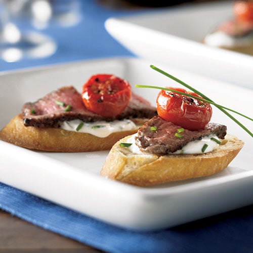 Steak Crostini with Chive-Cream Sauce Steak Crostini with Chive-Cream Sauce