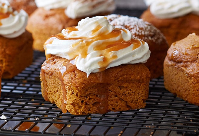 2-Ingredient Pumpkin Cakes