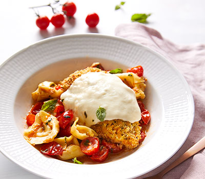 https://www.pamperedchef.com/iceberg/com/collection/deluxeairfryer-recipes-chickenparm.jpg