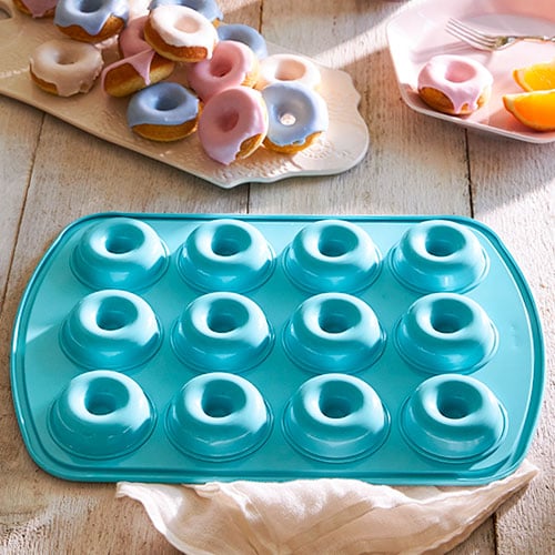 Heat carbon steel bread muffin donut cake baking tray oven baking pan  silicone bakeware set Silicone Cake Pan Set