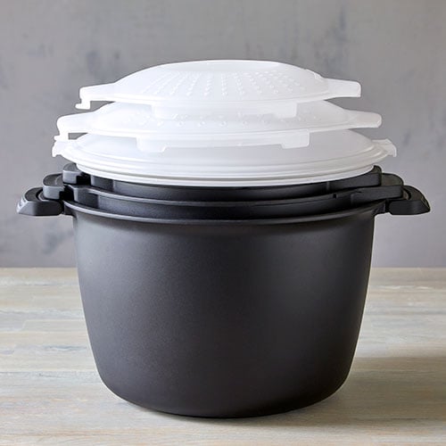 Pampered Chef Large Micro Cooker for Microwave, Black