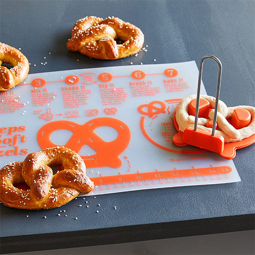 Soft Pretzel-Making Set