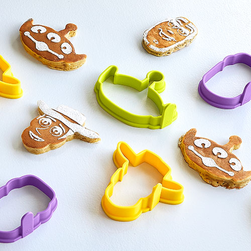 pampered chef toy story pancake set