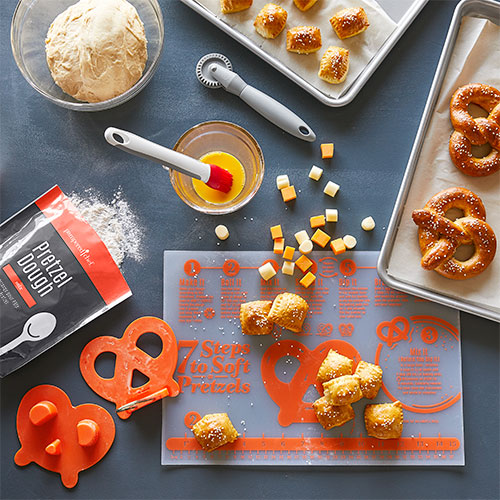 Ultimate Soft Pretzel-Making Set - Shop | Pampered Chef ...
