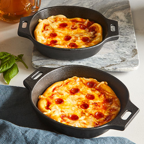 Pampered Chef 5.5 Cast Iron Skillet Set