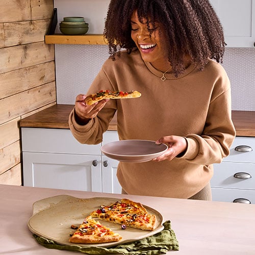 Details about   NEW Pampered Pizza Stone Set Round Baking Rack Chef Oven Natural Large 