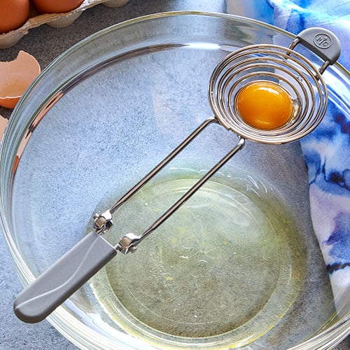 304 Stainless Steel Egg White Yolk Filter Egg Divider Stainless Steel Egg Sieve Dishwasher Safe Chef Kitchen Gadget Cooking/Baker Tool Egg Extractor XIMSTAR 1 Pieces Egg Separator 