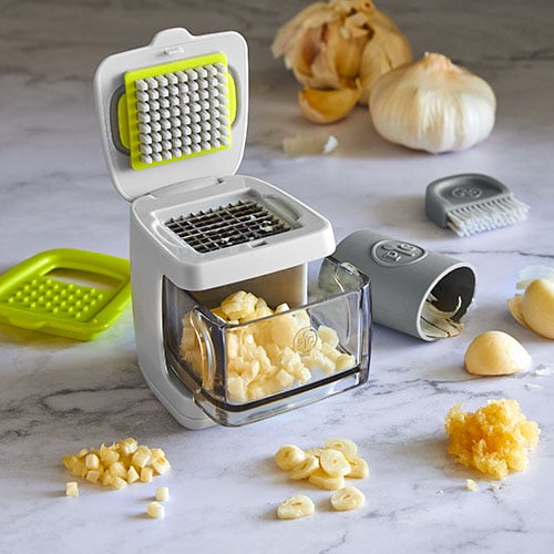 Pampered Chef Garlic Press Demo 