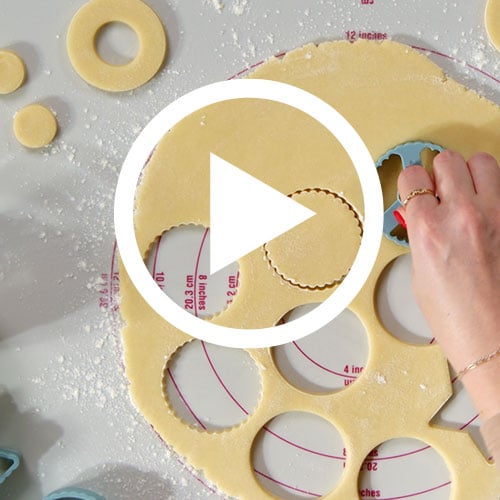 Play Linzer Cookie Cutter Set Video
