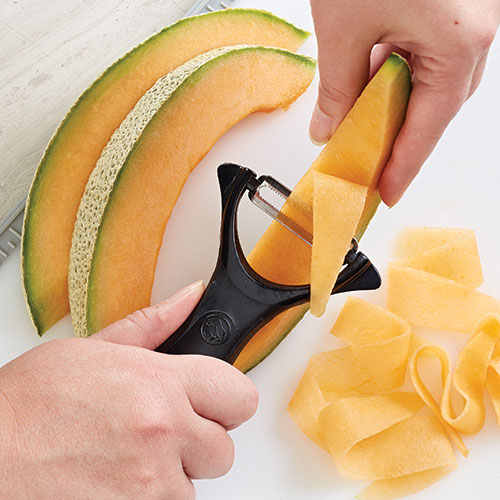Pampered Chef Serrated Peeler New Cover right left handed Peels Fruit Stainless Pampered Chef Serrated Peeler New Cover right left handed Peels Fruit Stainless