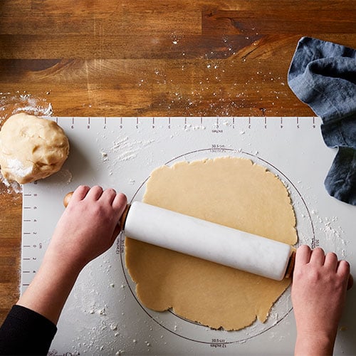 WAYUTO Silicone Pastry Mat with Measurements - Dough Rolling Mat Silicone  Baking Mat Dough Kneading Mat Pie Crust Rolling Sheet for Kitchen Bakery