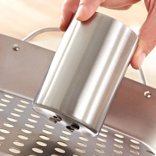 BBQ Roasting Pan & Can Holder - Shop  Pampered Chef US Site