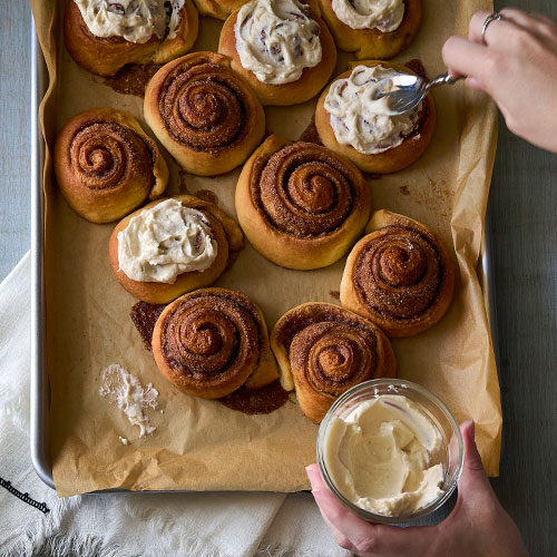 Homemade Cinnamon Rolls - Recipes | Pampered Chef Canada Site