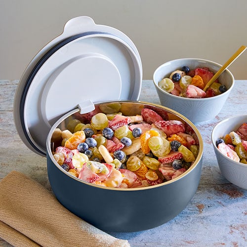 Pampered Chef On-The-Go Serving Bowl Set