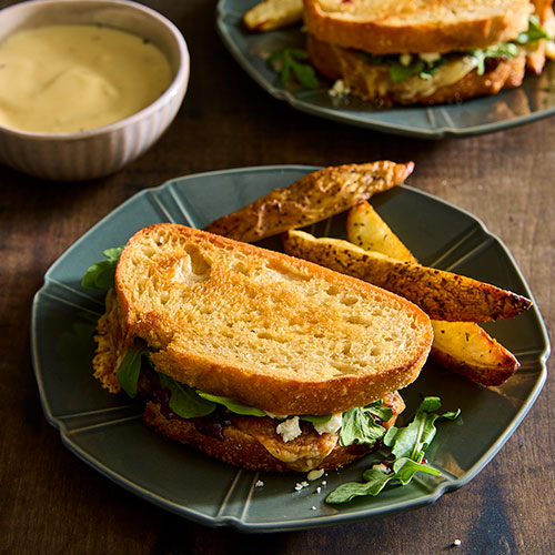 Blackberry and Goat Cheese Grilled Sandwich