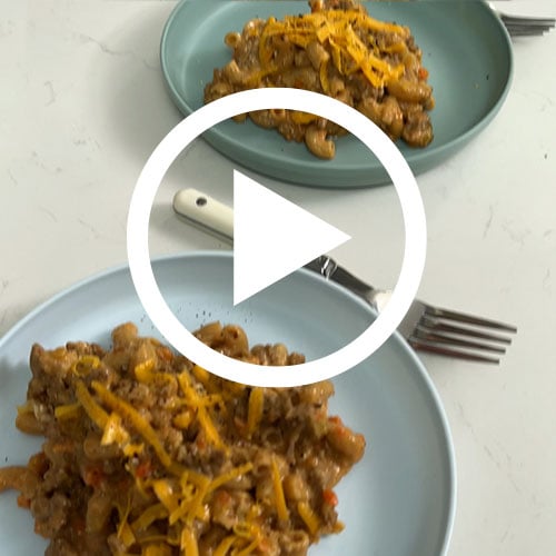 Play One-Pot Ground Beef & Pasta Video