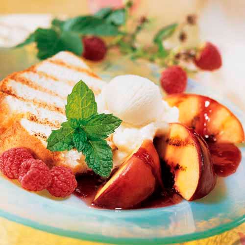 List 104+ Images Peach Dessert With Raspberry Sauce And Vanilla Ice Cream Full HD, 2k, 4k