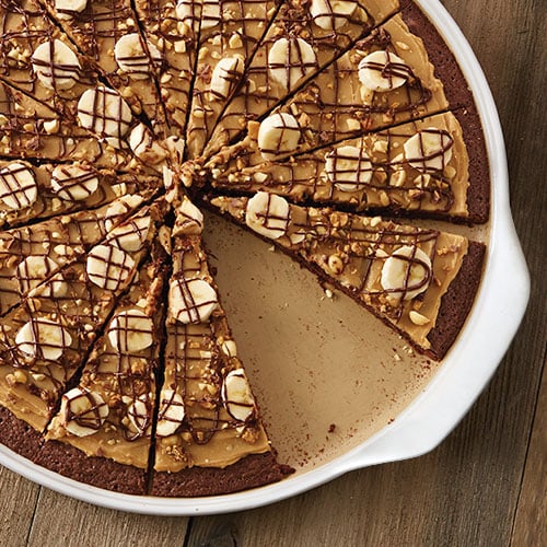 Peanutty Brownie Pizza