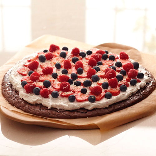 Berry Patch Brownie Pizza