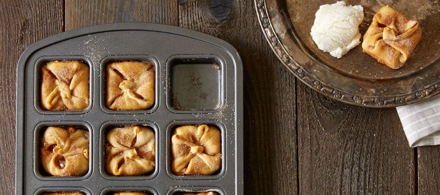 Pampered Chef Brownie Pan