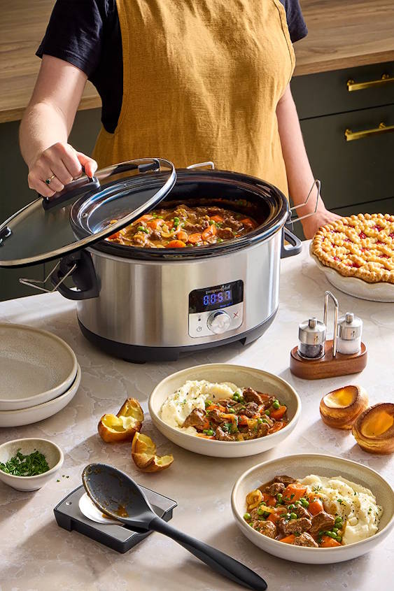 deluxe home and away slow cooker
